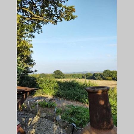 לאדלו Self Catering Garden Lodge מראה חיצוני תמונה