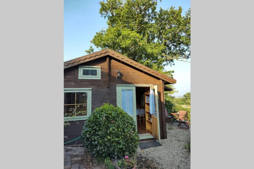 לאדלו Self Catering Garden Lodge מראה חיצוני תמונה