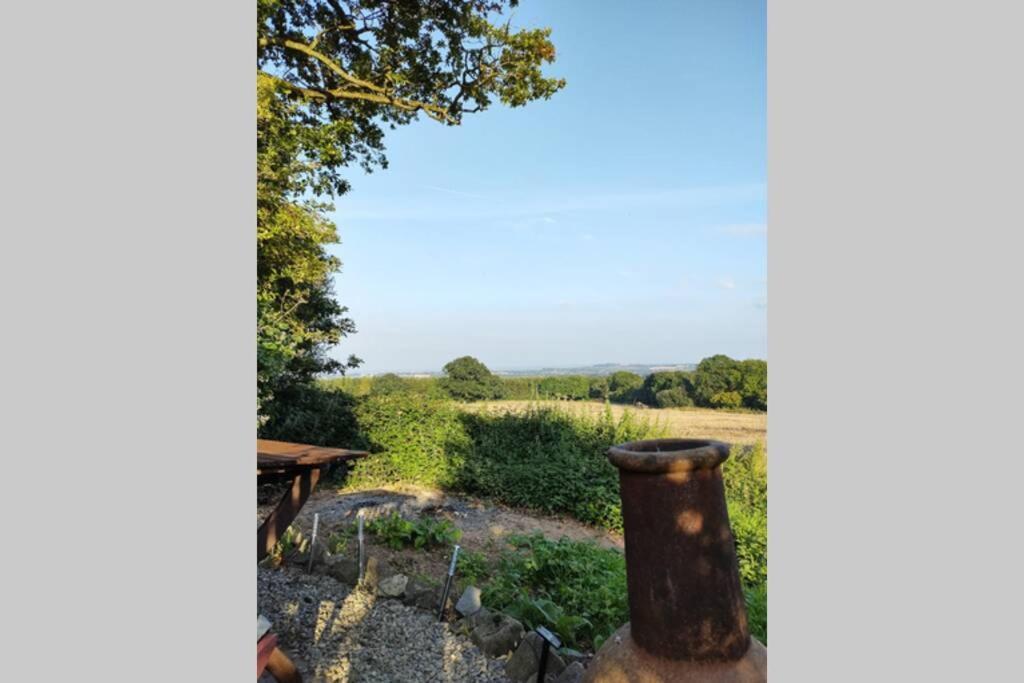 לאדלו Self Catering Garden Lodge מראה חיצוני תמונה